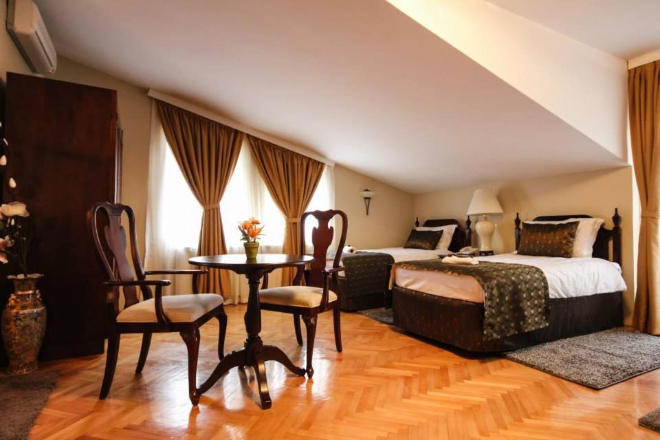 Hotel Villa Alexander สโกเปีย ภายนอก รูปภาพ