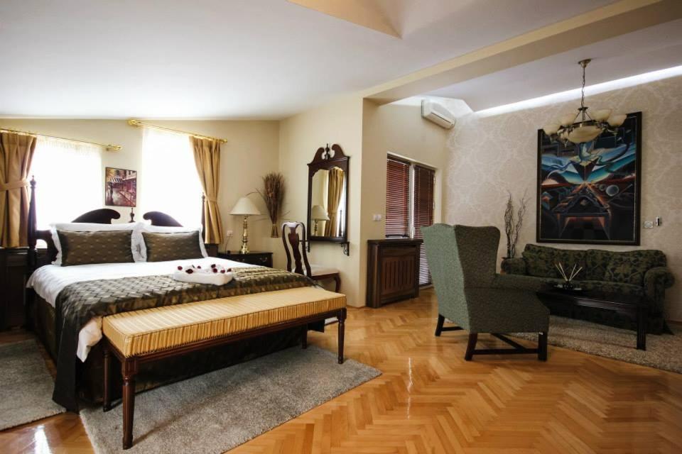 Hotel Villa Alexander สโกเปีย ภายนอก รูปภาพ