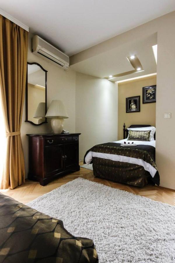 Hotel Villa Alexander สโกเปีย ภายนอก รูปภาพ